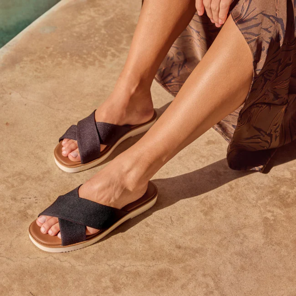 Toms Mae Crossover Black Leather